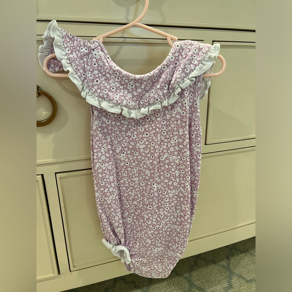 Lila Hayes 2T bubble
